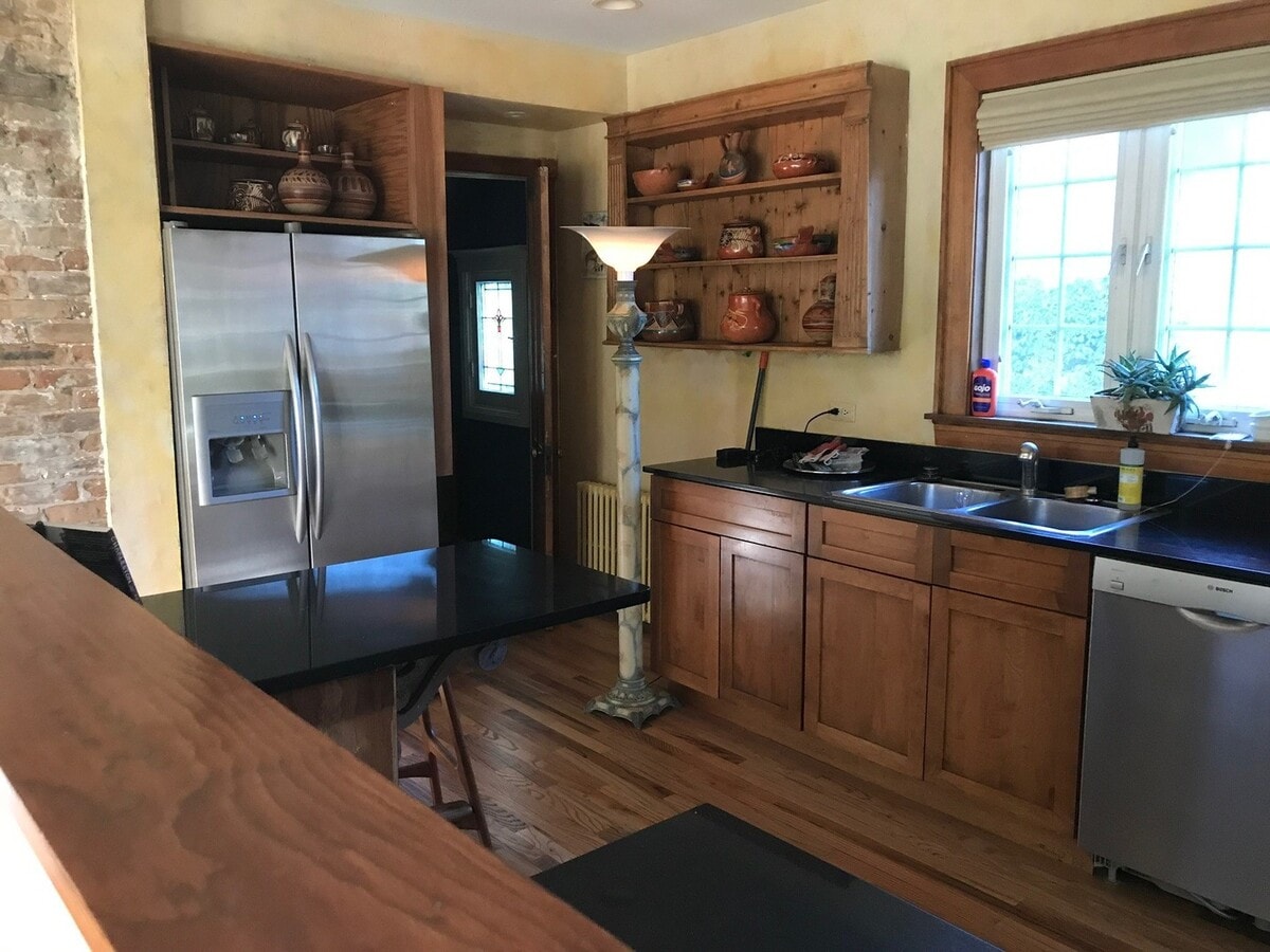 Photo - 700 Illinois Rd