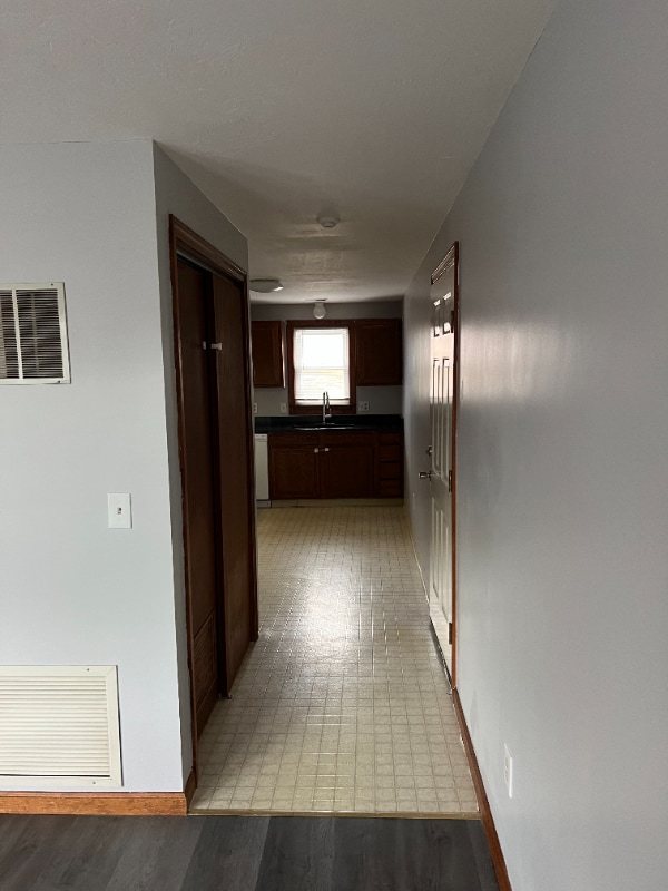 Photo - 12 S Main St Unidad G