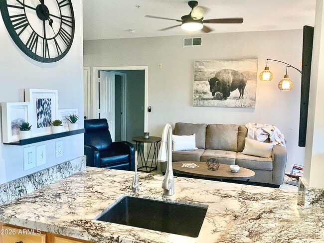 Photo - 14950 W Mountain View Blvd Unidad 2210