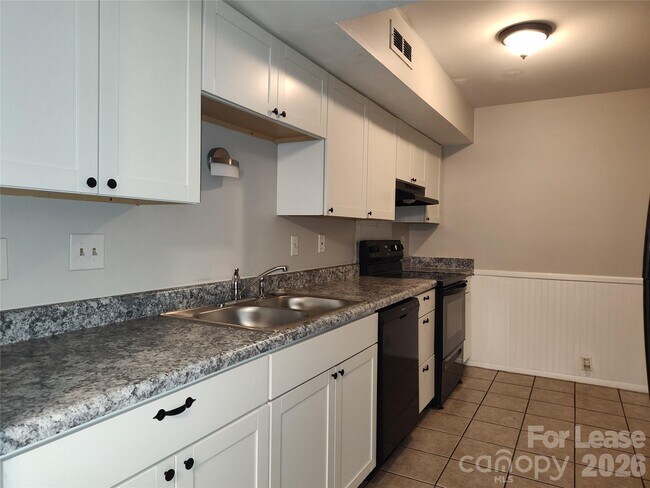 Photo - 7001 Stonington Ln