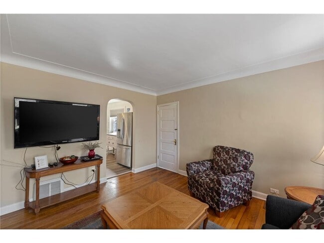 3547 Main St NE