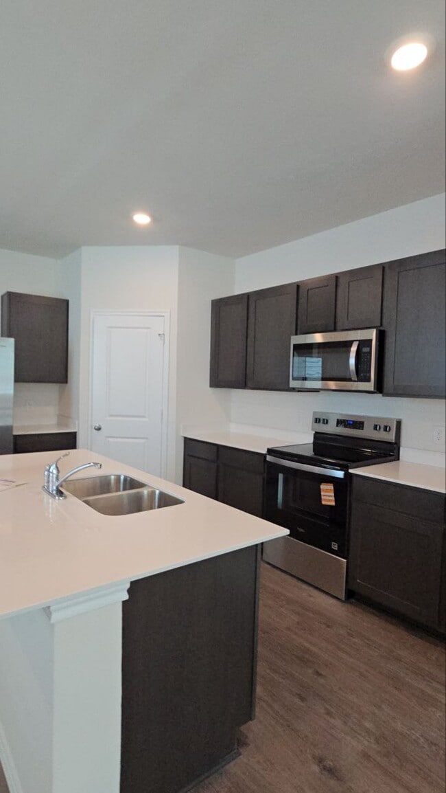 Photo - 307 Clematis St