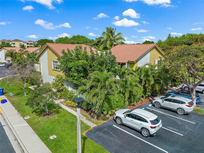 Photo - 213 Seabreeze Cir Townhome