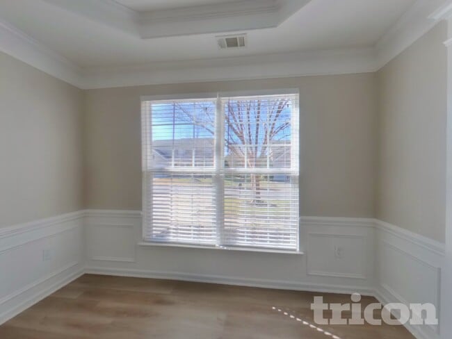 Photo - 2020 Universe Ct