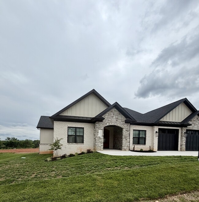 Photo - 204 Crest Ridge Ct
