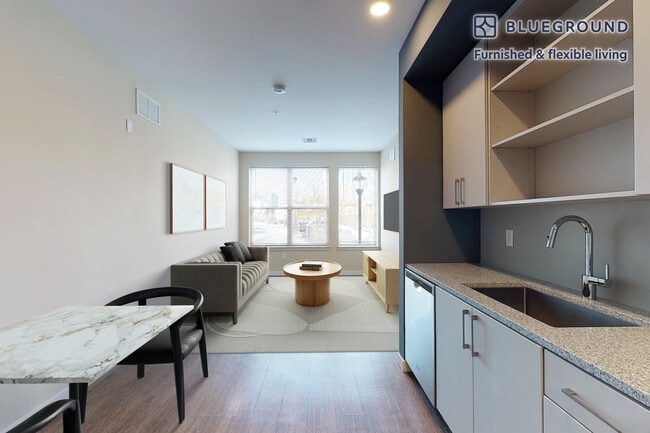 Building Photo - 79 Alexander St Rental