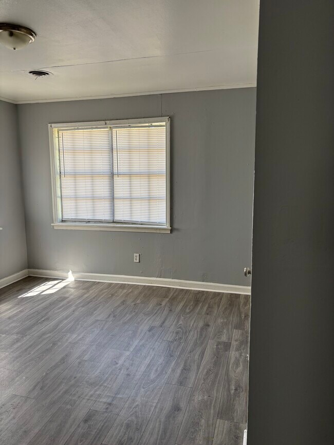709 Cecelia Ave Unit 709