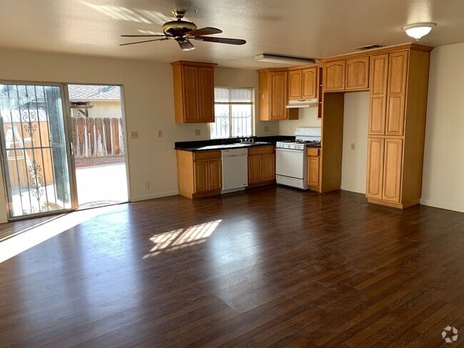 Building Photo - 6-Holly Dr, 2768 Unit B Rental