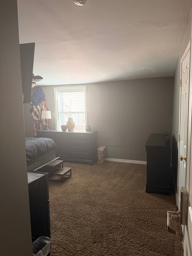 Photo - 742 Peeples St SW
