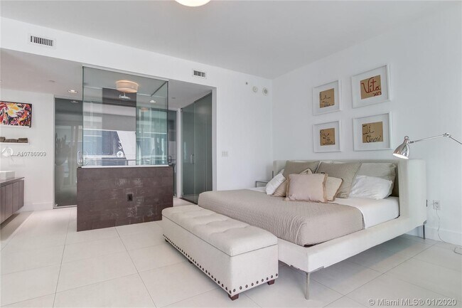 Photo - 1040 Biscayne Blvd