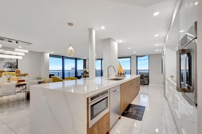 Photo - 5460 N Ocean Dr Unidad 7C