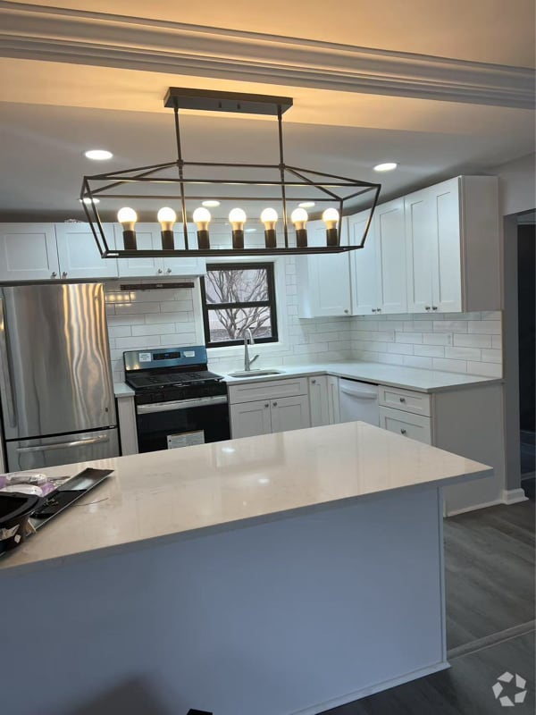 Building Photo - 6425 Forbes Ave Rental