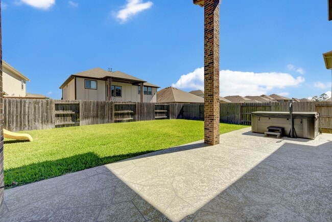 Visual Reference: Modern Luxury In Gated Community Rental House Rental In Houston