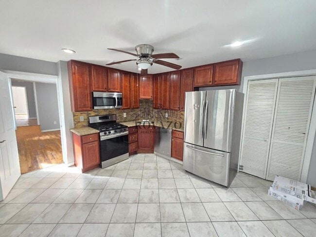 Building Photo - 42 Crawford St Unit 2