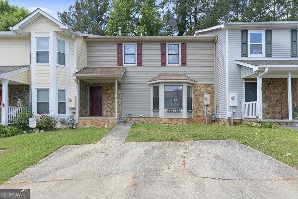 Building Photo - 114 Oak Cir S