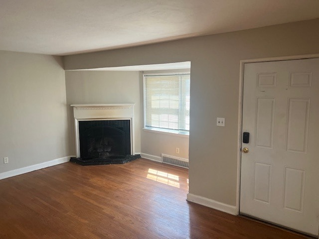 Living Room - 1212 W Murdock St