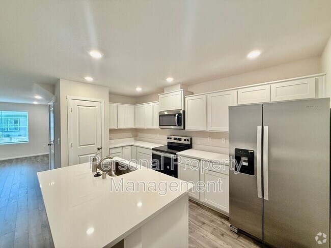 Building Photo - 10616 NE 120th Pl Rental