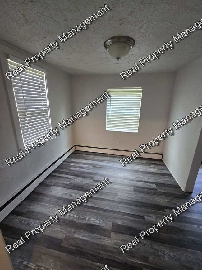 Photo - Two Bedroom Ranch