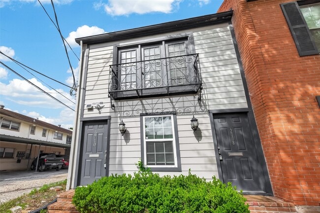 Photo - 2710 Mason St