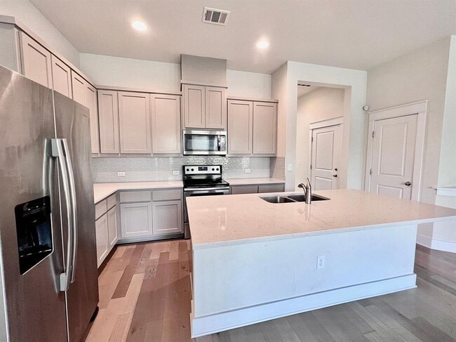 Photo - 13501 Metric Blvd Unit 1