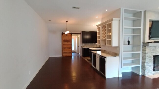 Photo - 710 Yucca Ave