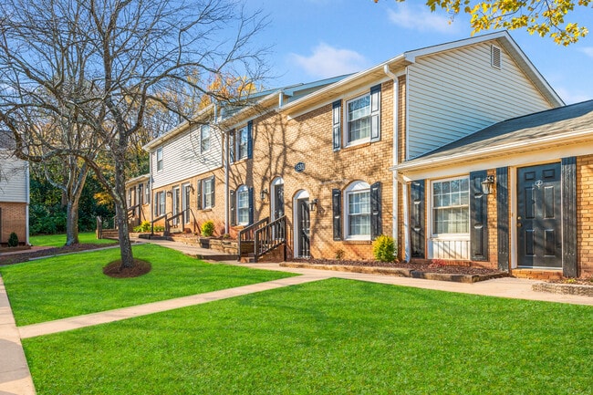 Charlotte 360 Apartments and Townhomes