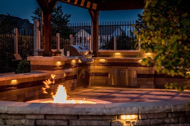 Lakeview Townhomes at Fox Valley