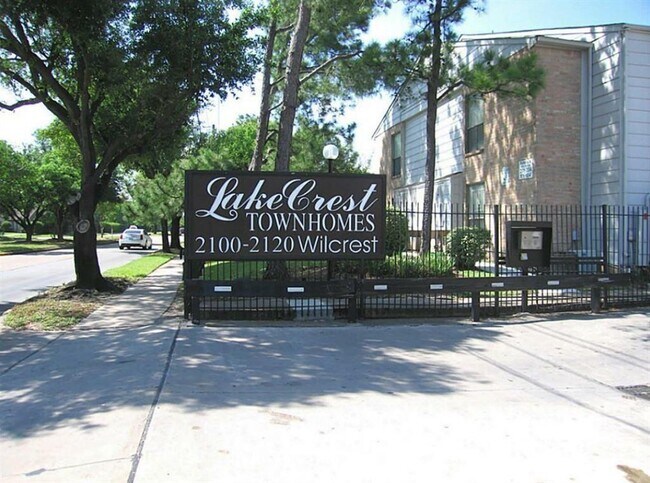 Photo - 2100 Wilcrest Dr Condo Unit 204