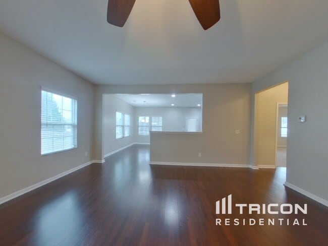 Photo - 3301 Pikes Peak Dr