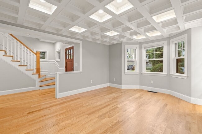83 Irving St