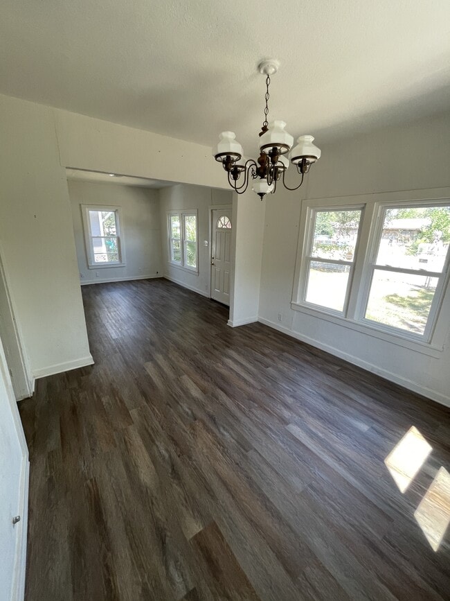 Photo - 3618 W Travis St