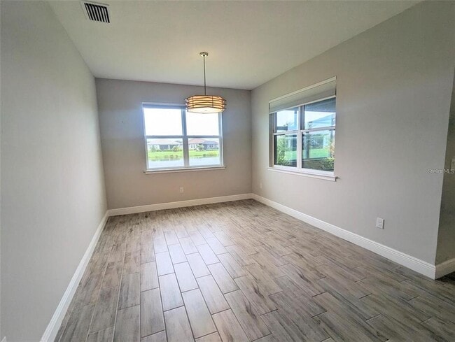 5834 Long Shore Loop