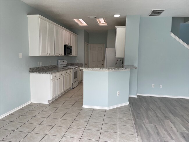 Photo - 9022 Elm Drake Ln