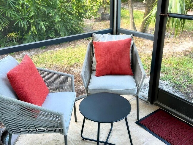 Photo - 11863 Wimbledon Cir Unidad 408