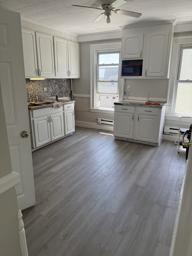 Building Photo - 42 Putnam St Unit 1