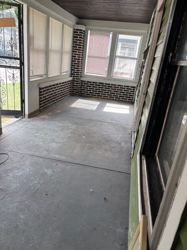 Photo - Move in Ready- $1495.00