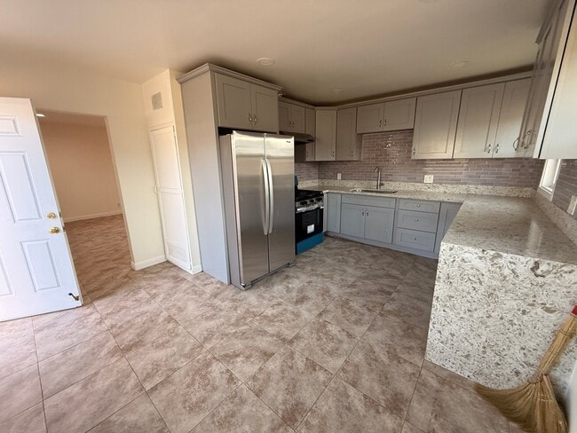 Building Photo - 2563 West St