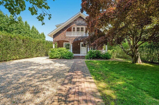 Photo - 133-135 Toylsome Ln