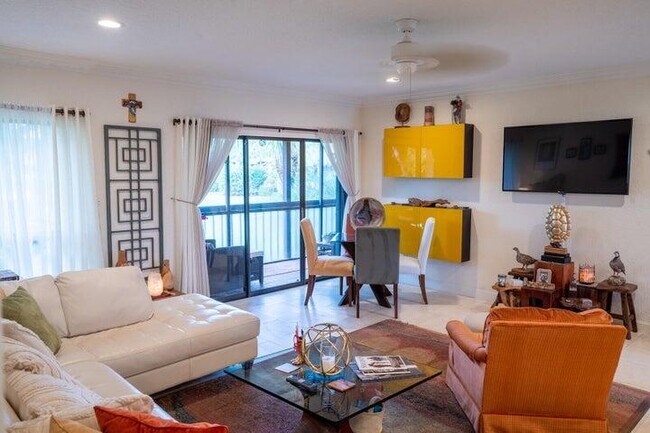 Photo - 13334 Polo Club Rd Unidad 324-325