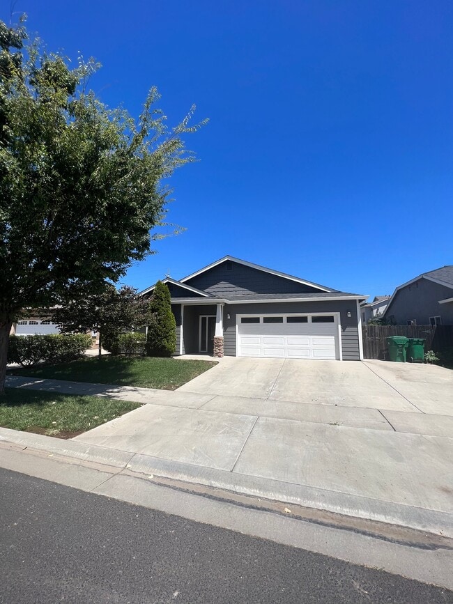 1266 Whitewood Way