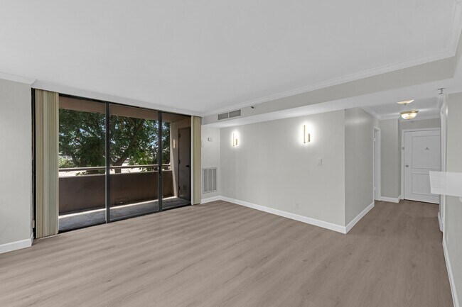 3525 Sage Rd Unit 304