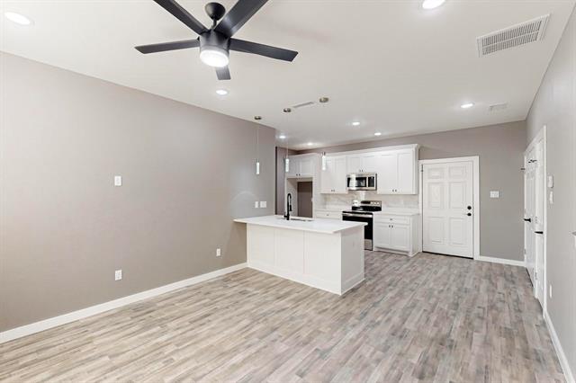 Building Photo - 807 Fletcher St Rental