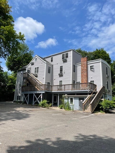 Building Photo - 40 Summer St Unit 101