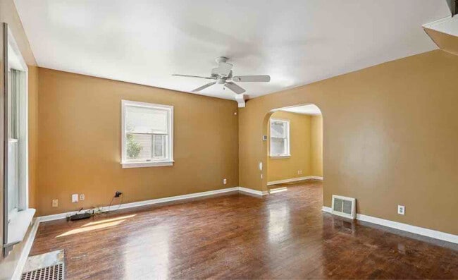 Photo - 823 Maryland Ave