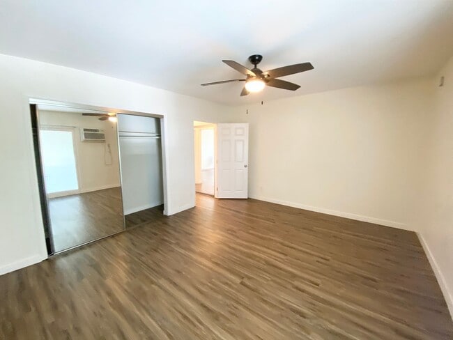 Building Photo - Charming 1-Bedroom Apartment with Modern U... Unit #12