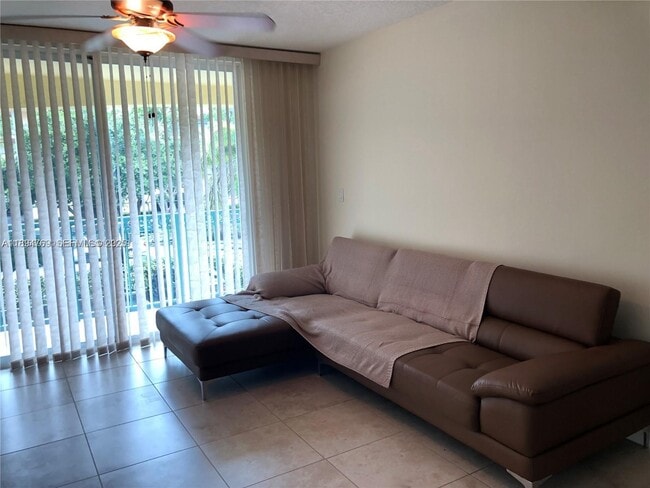 Photo - 201 Golden Isles Dr Unit 210