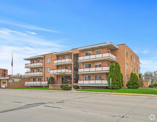 Building Photo - 6441 Pershing Rd Unit 104 Rental
