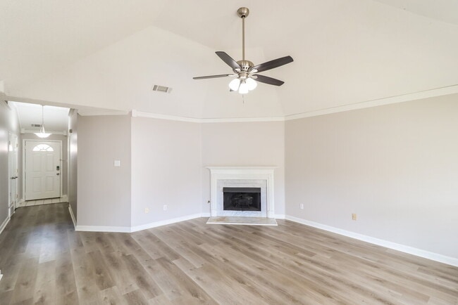 Photo - 10029 Woodland Grove Dr