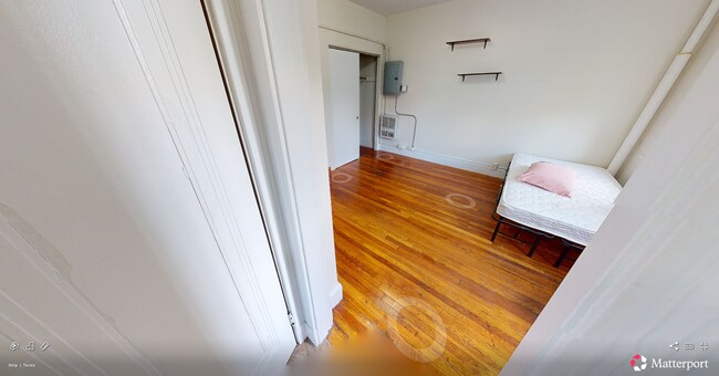 Photo - 46 Chiswick Rd Unit 4