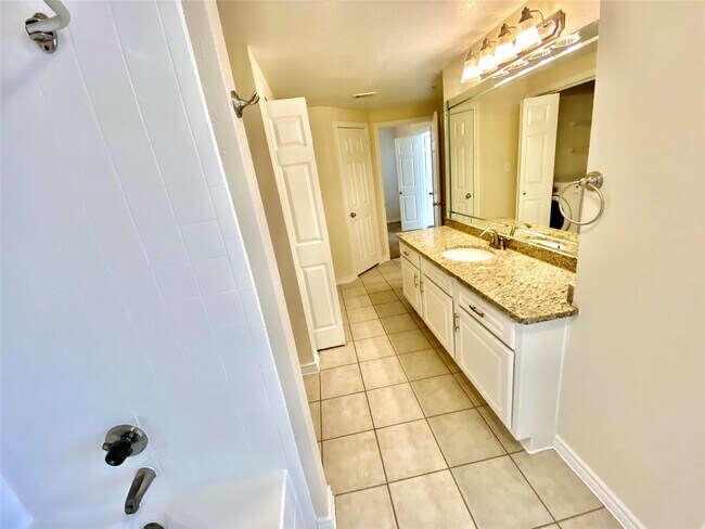 Photo - 1919 Post Oak Park Dr Unit 5326